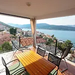 Nanito Trogir