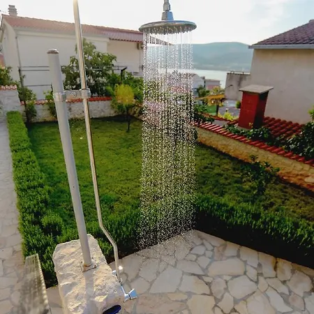 Διαμέρισμα Nanito Τρογκίρ